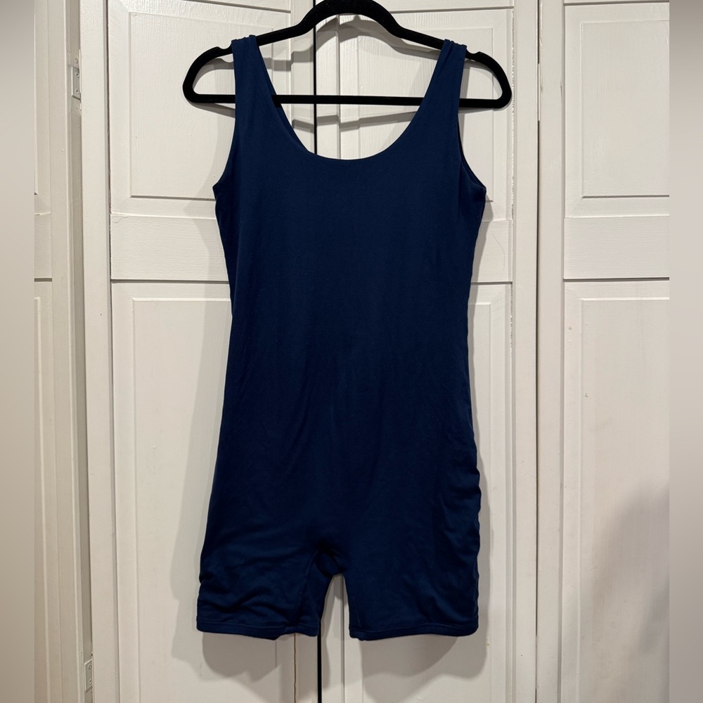 Poshdivah navy blue romper size‎ small